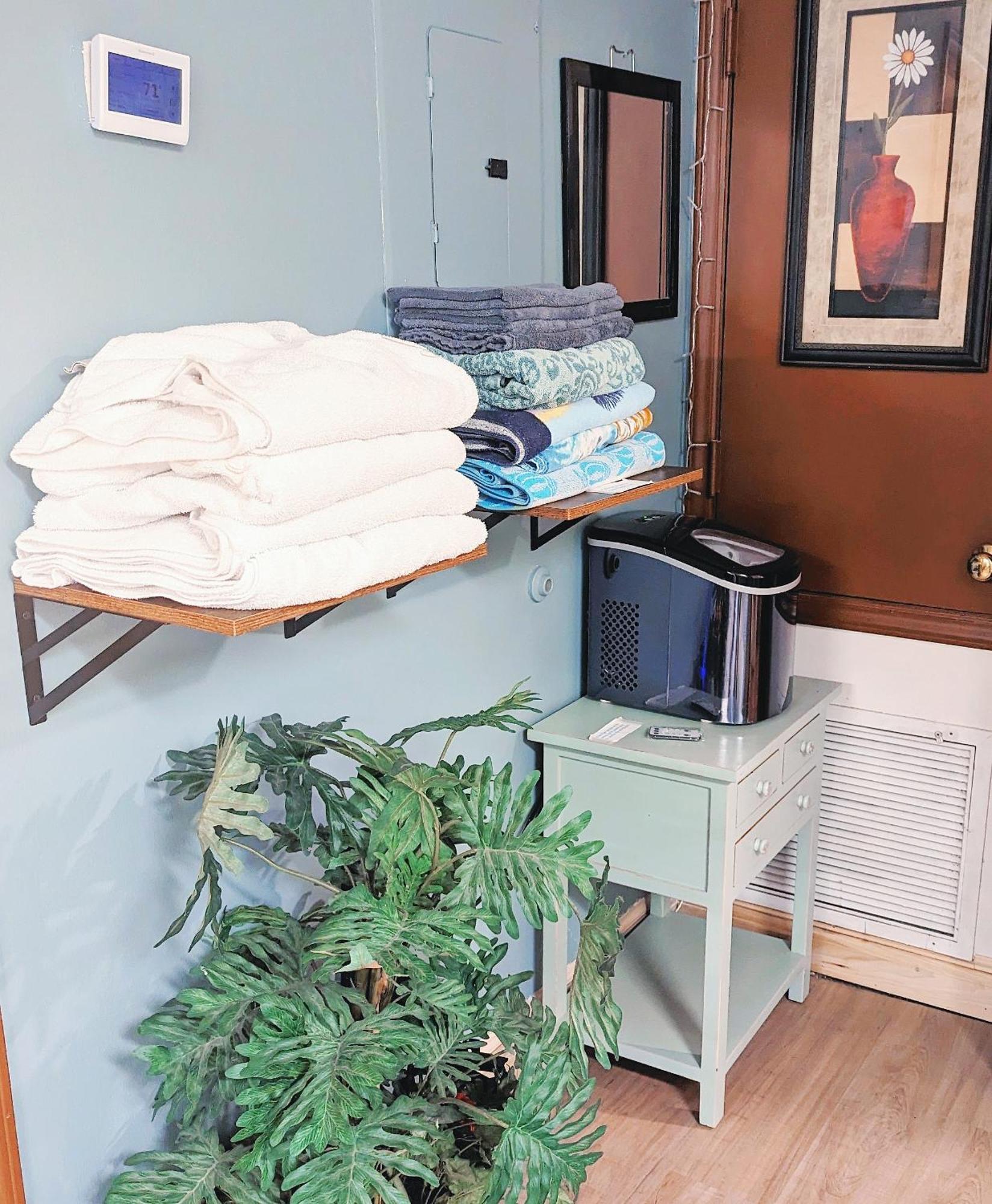 Uptown Area, Cozy King Suite, Quiet And Private, Free Parking, Walk To Restaurants Σάρλοτ Εξωτερικό φωτογραφία