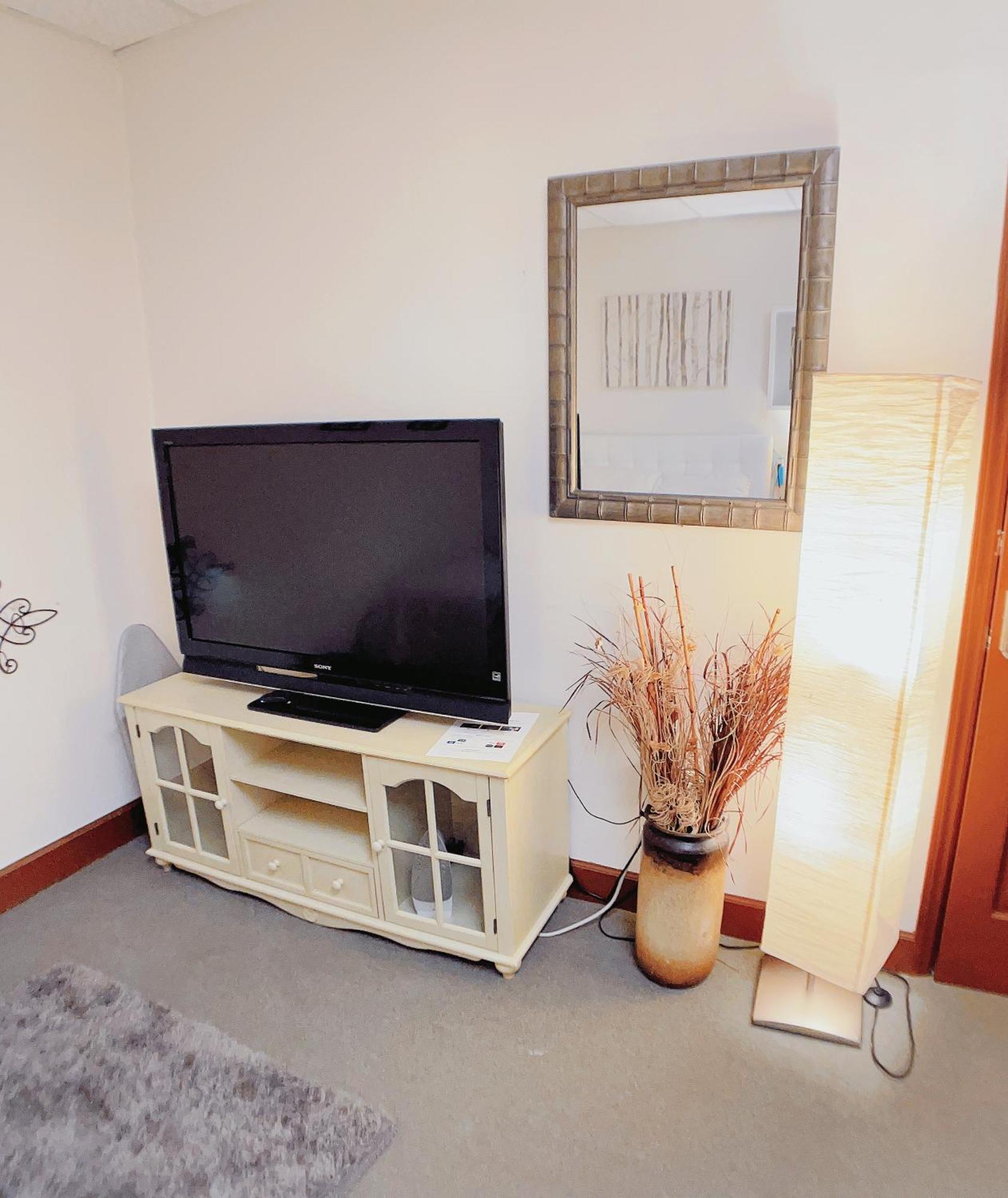 Uptown Area, Cozy King Suite, Quiet And Private, Free Parking, Walk To Restaurants Σάρλοτ Εξωτερικό φωτογραφία
